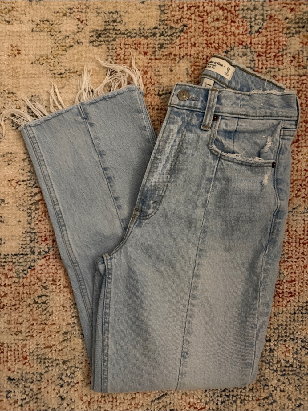 Abercrombie & Fitch 90’s straight, Ultra High Rise
